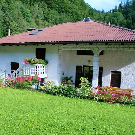 With Shared Kitchen Zver, Great For Hikers