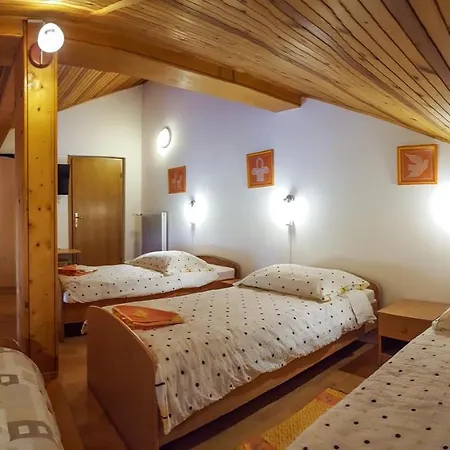 With Shared Kitchen Zver, Great For Hikers Hudajuzna