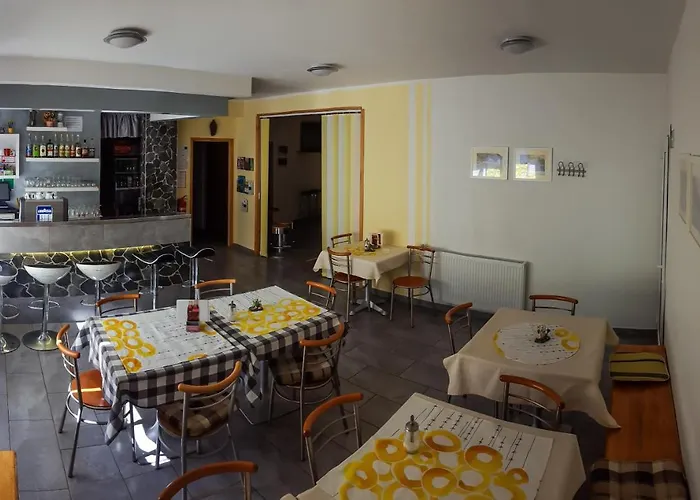 With Shared Kitchen Zver, Great For Hikers Daire